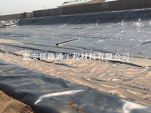 尾礦庫防滲土工膜搭接方法:高效與創(chuàng)新的結(jié)合 尾礦庫防滲土工膜搭接方法:高效與創(chuàng)新的結(jié)合